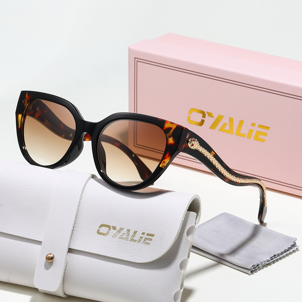 Oyalie Women's Fashionable Cat – обзор и цена Streetwear Brand With Eye